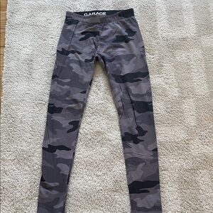 Garage Camouflage Leggings - Black and Gray